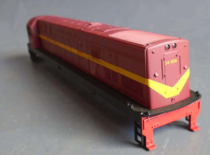 FRATESCHI HO SCALE - SAR CLASS 34 DIESEL LOCO BODY & HANDRAILS - NEW