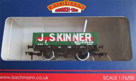 5 PLANK WAGON by BACHMANN in OO SCALE (NEW BOXED)
