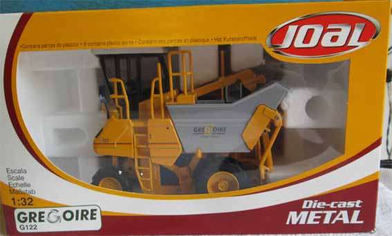 GREGOIRE G122 SELF PROPELLED GRAPE HARVESTER by JOAL in 1/32 SCALE (NEW BOXED)