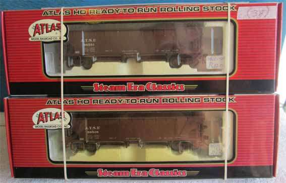 ATLAS - AMERICAN HART BALLAST HOPPER CARS SET of 2 in HO SCALE (BOXED)