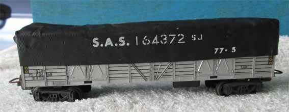 LIMA - SAR OZ 12 TARPAULIN COVERED CLOSED WAGON in HO. (SEE FOTOS)