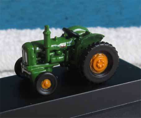 OXFORD N SCALE - FERGUSON TRACTOR (NEW BOXED)