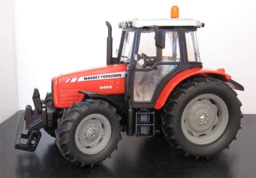 MASSEY FERGUSON MF 5455 TRACTOR by SIKU in 1/32 SCALE.(NEW BOXED)
