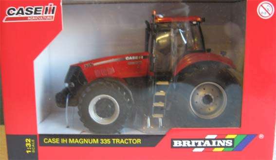 CASE IH MAGNUM 335 TRACTOR by BRITAINS in 1/32 SCALE (NEW BOXED)