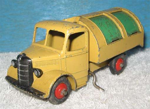 BEDFORD REFUSE WAGON # 25v (1948-1953) by DINKY TOYS, MECCANO LTD, MADE IN ENGLAND