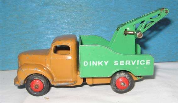 COMMER BREAKDOWN TRUCK #25x/430 by DINKY TOYS, MECCANO LTD, MADE IN ENGLAND