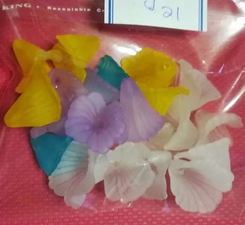 Lucite Glass Anthirium Flowers - Qty 21