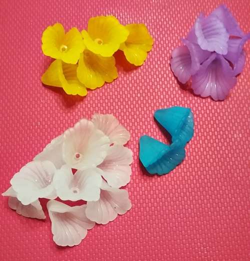 Lucite Glass Anthirium Flowers - Qty 21