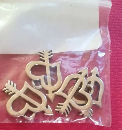 Heart and Arrow Charms - Pack of 4