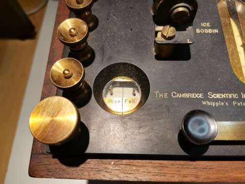Antique temperature indicator