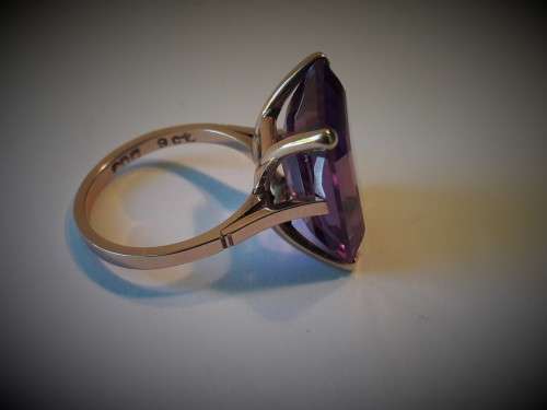 Vintage 9ct Gold Blue Stone Ring