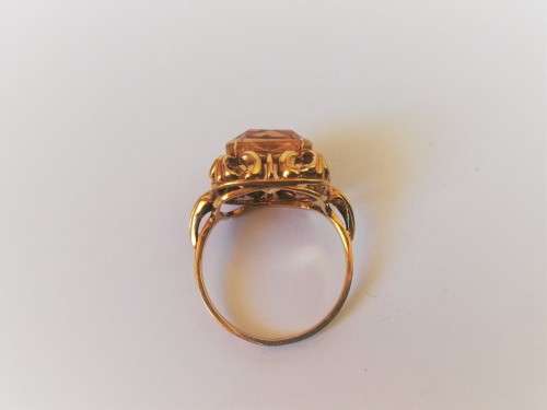 Vintage Citrine Ring encased in 9ct Gold
