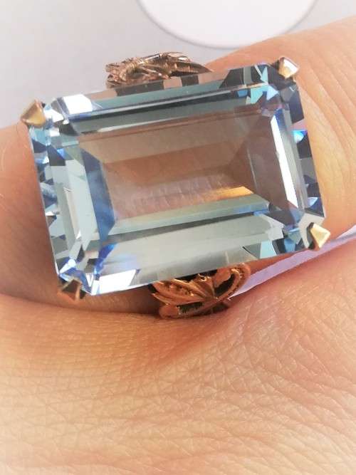 Vintage 9ct Gold Aquamarine Ring