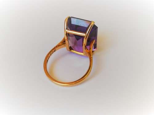 Vintage 18ct Gold Amethyst Ring