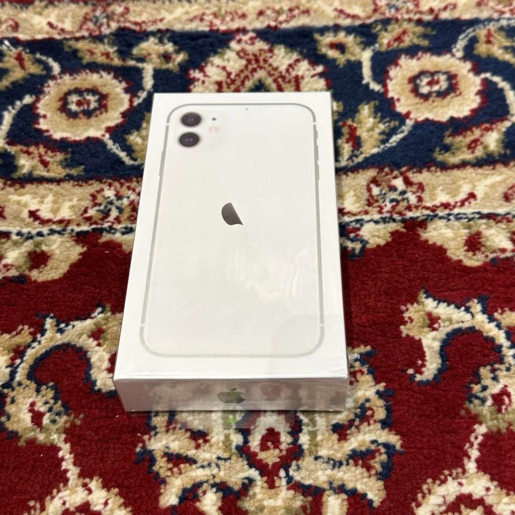 iPhone 11 64GB Sealed