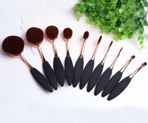 Oval Makeup Brush 10 Piece Set - ***Rose Gold*** ***Free Shipping to Major Centres***