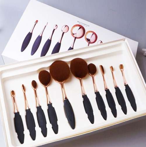 Oval Makeup Brush 10 Piece Set - ***Rose Gold*** ***Free Shipping to Major Centres***