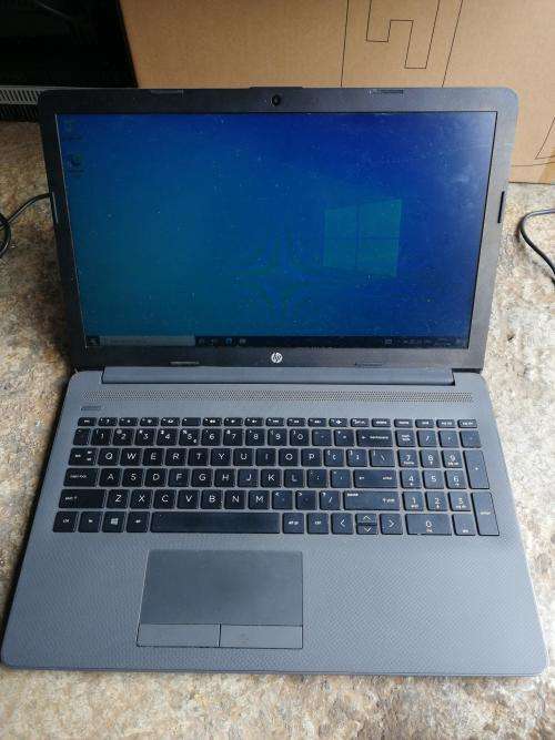HP 255 G7 LAPTOP, AMD RYZEN 3 3200U WITH RADEON VEGA MOBILE GTX 2600MHZ, 8GB, 256GB,15.6 INCH SCREEN