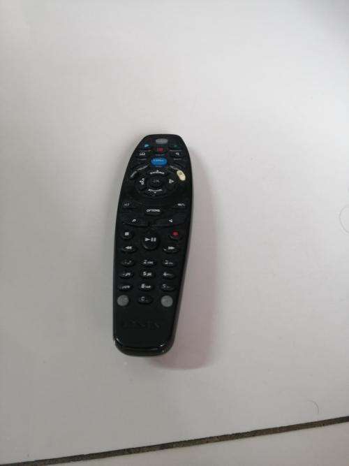 DSTV EXPLORA DECODER WITH ORIGNAL REMOTE (PLEASE READ)