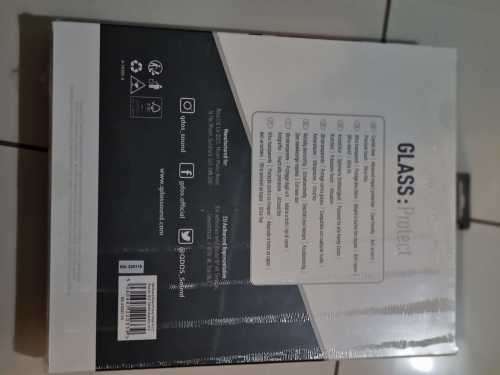 BRAND NEW SEALED - IPAD 10.2 INCH(9TH GEN) COVER AND SCREEN GUARD WORTH R1300 TOGETHER