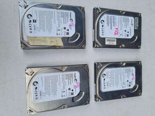 BULK LOT OF HARD DRIVES - TOTAL OF 4 HARD DRIVES - READ DESCRİPTİON