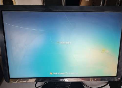 COMPUTER MONITOR - 19 INCH - LCD SCREEN