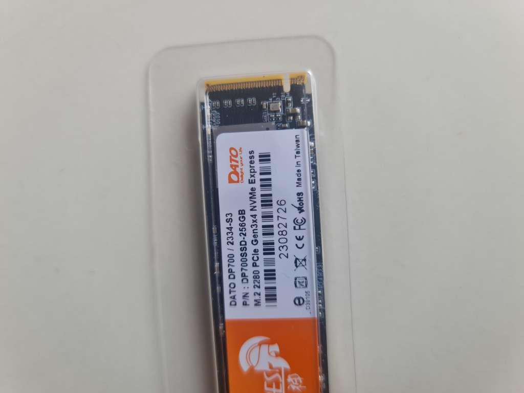 BRAND NEW - DATO SSD HARD DRIVE - 256GB NVME - OPENNED PACKAGE - AS PER PACKAGING PICS ATTACHED