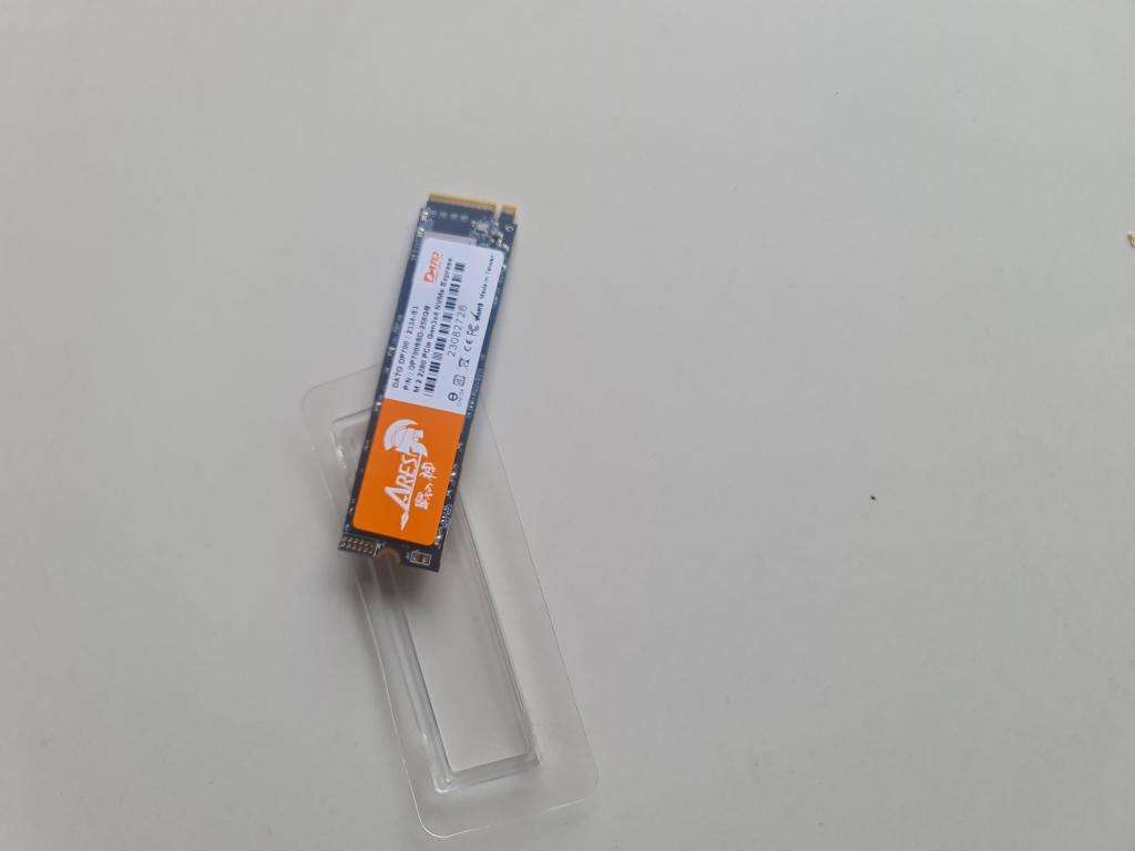 BRAND NEW - DATO SSD HARD DRIVE - 256GB NVME - OPENNED PACKAGE - AS PER PACKAGING PICS ATTACHED