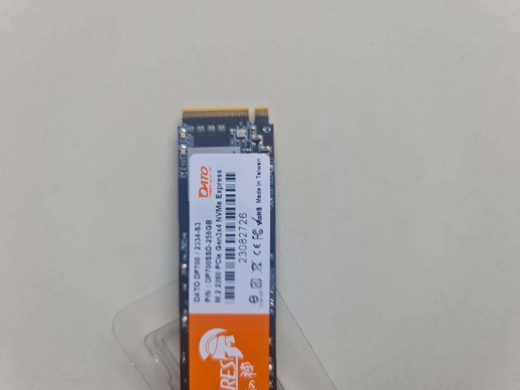 BRAND NEW - DATO SSD HARD DRIVE - 256GB NVME - OPENNED PACKAGE - AS PER PACKAGING PICS ATTACHED