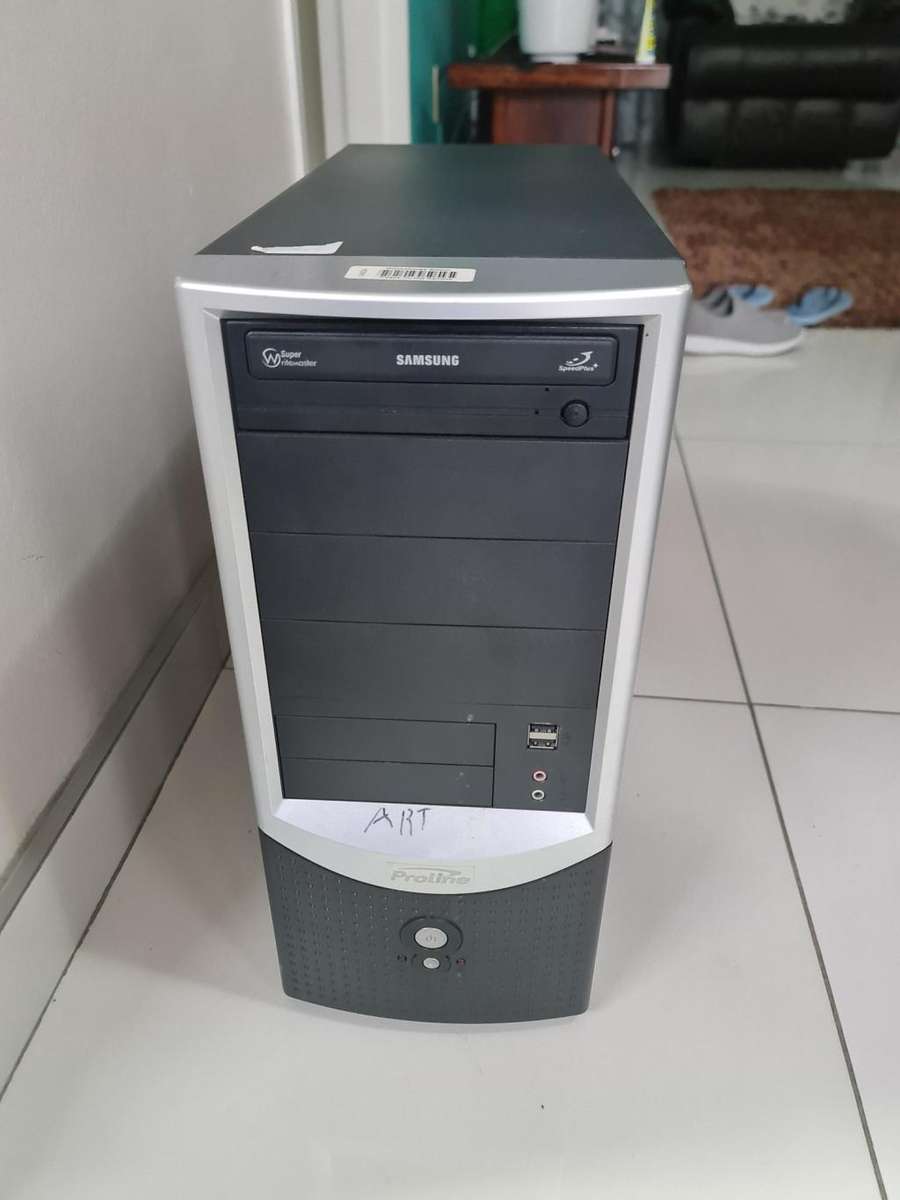 PROLINE TOWER - INTEL QUAD CORE - 4GB MEMORY - 500GB HARD - WINDOWS 10 - FULL WORKING CONDITION