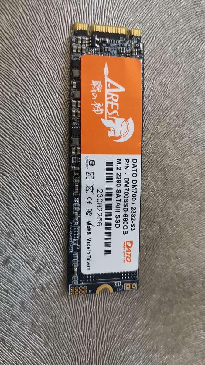 DATO SSD HARD DRIVE - 960GB - M.2 2280 - FULL WORKING CONDITION