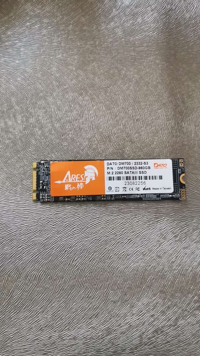 DATO SSD HARD DRIVE - 960GB - M.2 2280 - FULL WORKING CONDITION