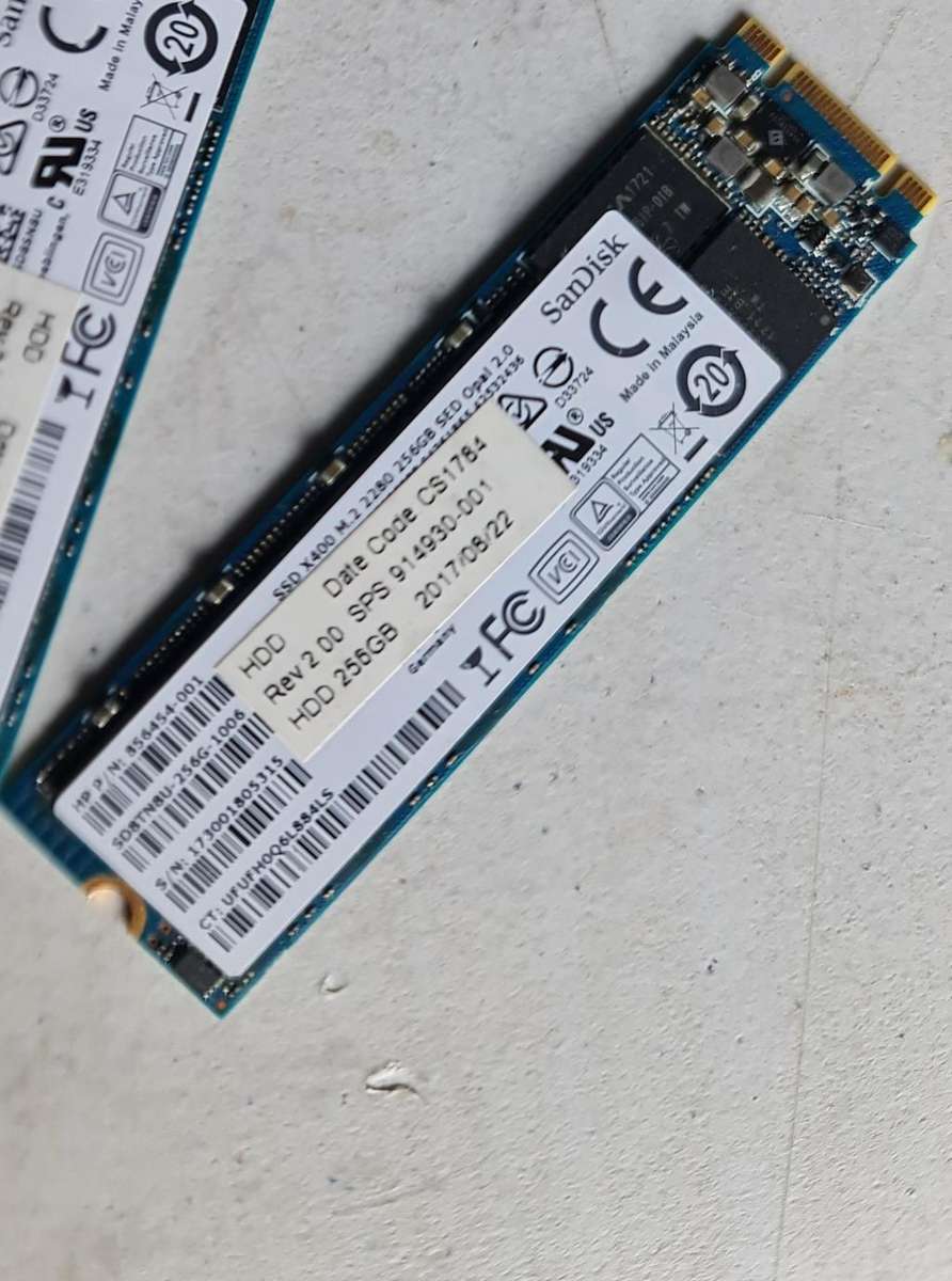 SANDISK SSD HARD DRIVE - 256GB - M.2 2280 2 CUT