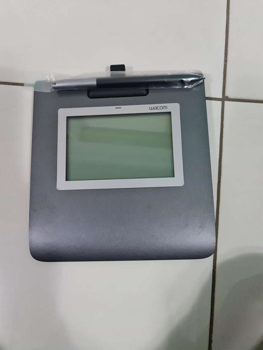 WACOM STU-430 SIGNATURE PADS, 4.5 INCH MONOCHROME REFLECTIVE LCD, BATTERY-FREE PEN INCLUDED