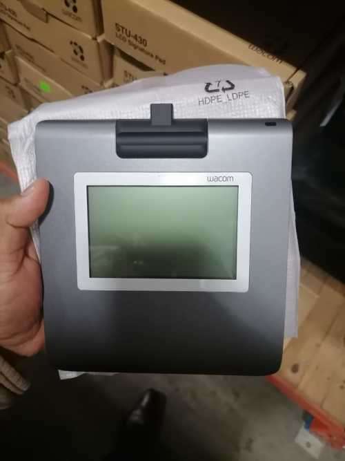 BRAND NEW - WACOM STU-430 SIGNATURE PADS, 4.5 INCH MONOCHROPATENTED CORDLES, BATTERY-FREE PEN