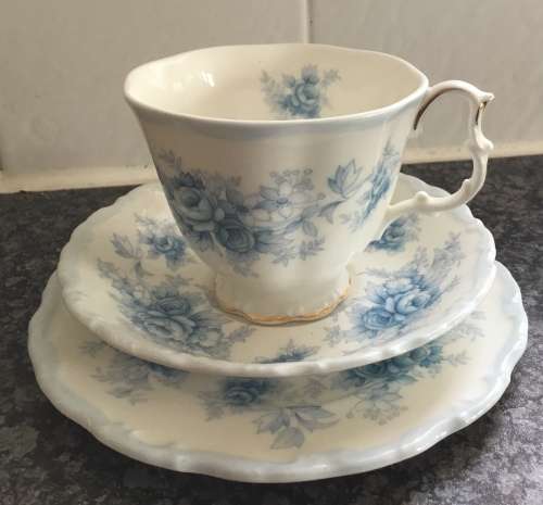 Royal Albert 'Tiffany" Trio