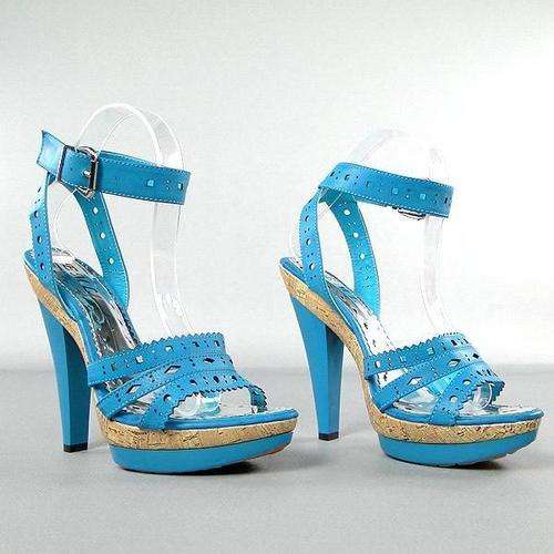 SIZE:  7    SANDALS  HEELS - New (146)