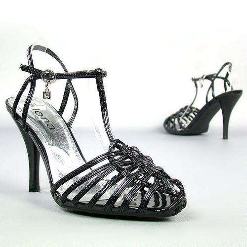 SIZE:  5  or size 6,5  Sandals - New (052-051)