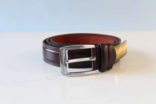 **100%  Leather Mens Belts in Dark Brown- size 52 (130cm long)Great quality! Great Buy!