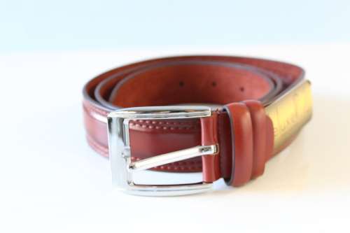 **100%  Leather Mens Belts in Tan Brown- size 50 (125cm long)Great quality! Great Buy!