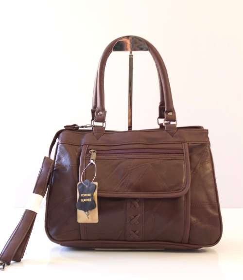 LADIES GENIUNE LEATHER HAND BAG IN  A Chocolate Brown. SIMPLY GORGEOUS!!l