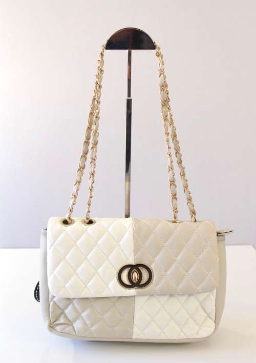 High Quality-Classic ladies Shoulder Bag- Gorgeous and spacious!