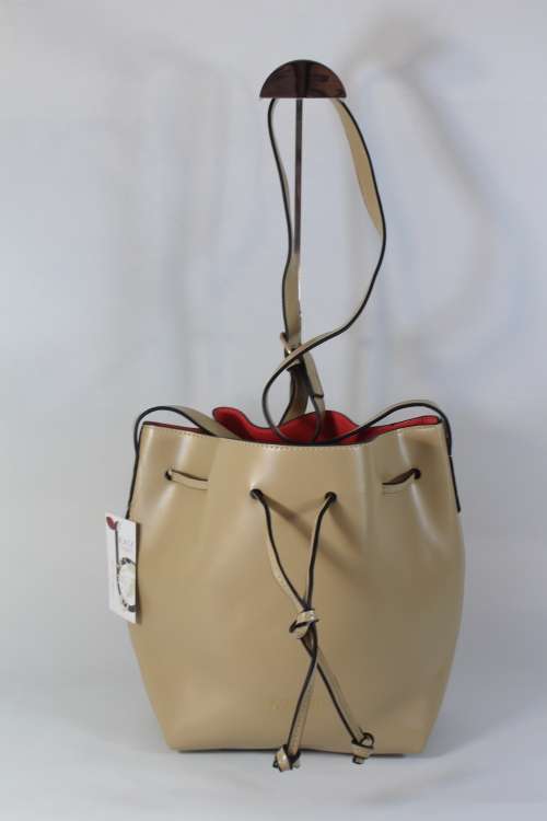 BLACKCHERRY- Gorgeous designer bag- Wear the QUALITY brand everyone recognises!