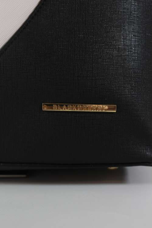 BLACKCHERRY- Gorgeous designer bag- Wear the QUALITY brand everyone recognises!