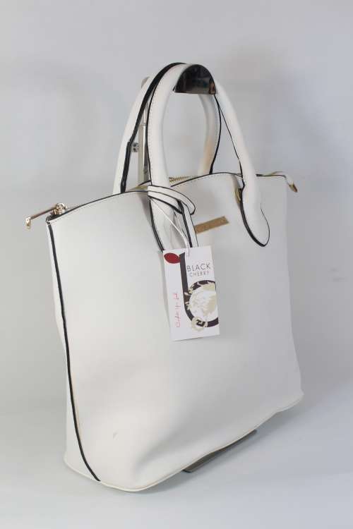 BLACKCHERRY- Gorgeous designer bag- High Quality Classic White PU Leather bag