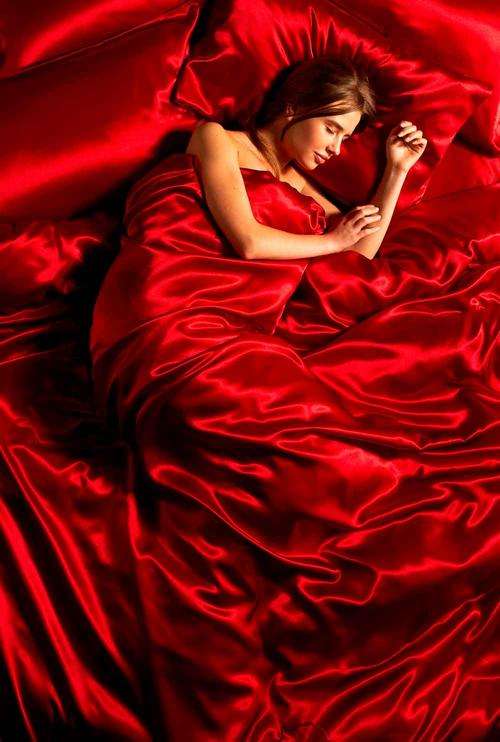 Luxury satin sheets in DEEP RED .Brings the comfort of Lingerie to your bed