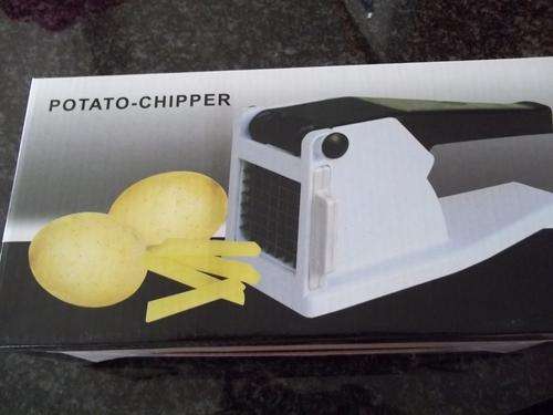 Potato chip cutter with steel blades. In assorted colors. Great addition to any kitchen!