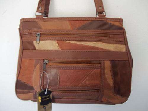 **NEW ARRIVAL**LADIES GENUINE PATCH LEATHER HAND BAG IN  A  TAN . SIMPLY GORGEOUS!!