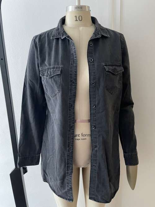 RE WOOLWORTHS Black/Charcoal washed denim shirt - ladies 10