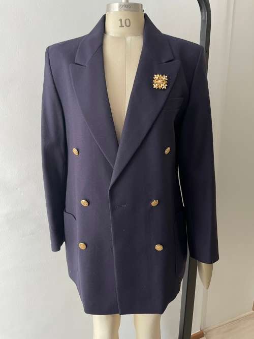 Woolworths womens blazer - Navy - size 14 ( includes lapel broach)